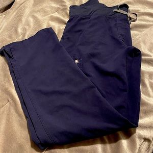 Selling a pair of extra small figs bottoms !